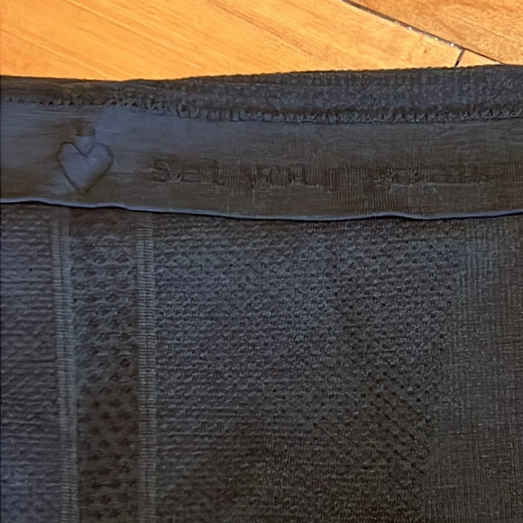 Lululemon Tank Top Tech Athletic Running Yoga Fitness Black US 6 - Picture 5 of 6